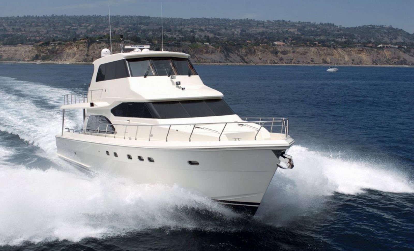 Hampton 700 Skylounge yacht for sale