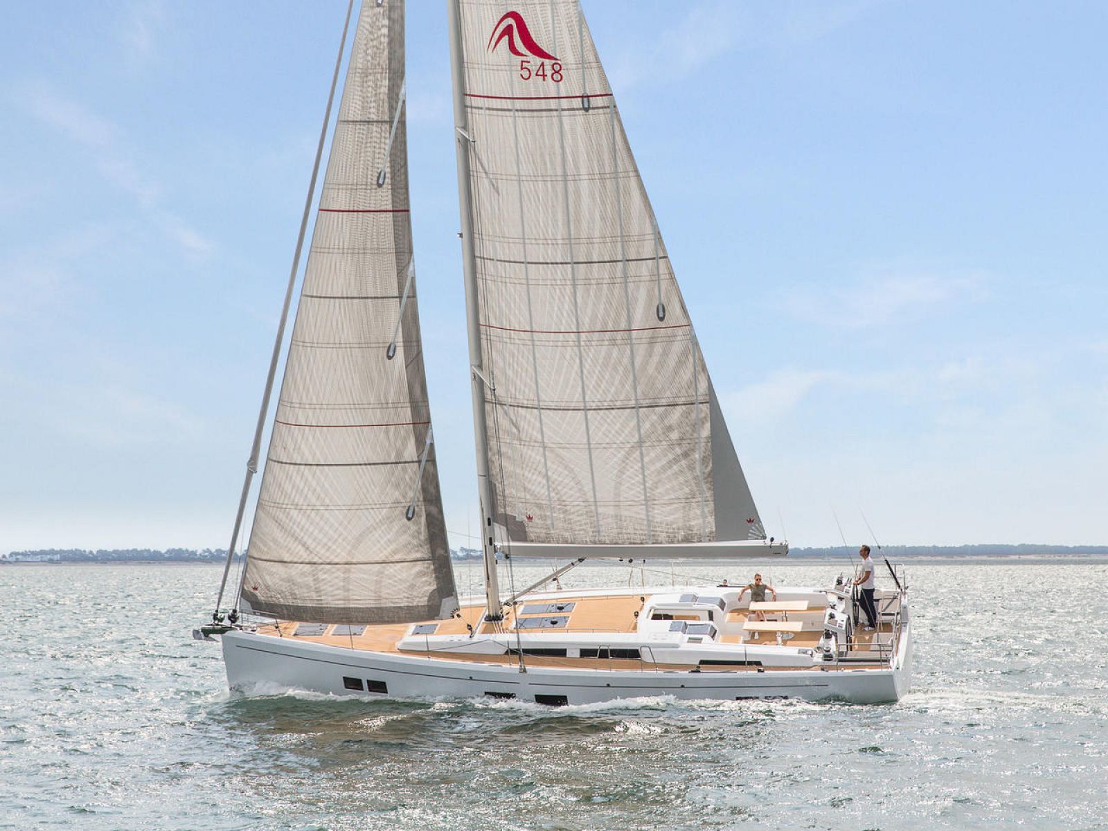 seaページ Whisper Quiet' Zeelander 5 Revealed to the Public | YachtBuyer