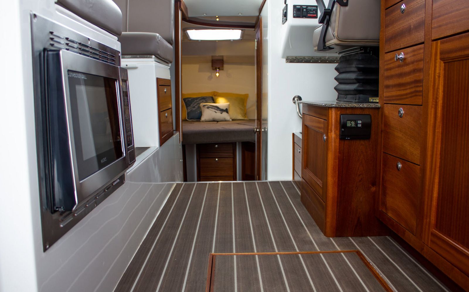 interior cabin on 30 roamer