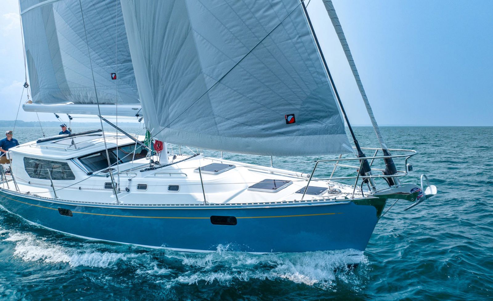 bow of tartan 455 sailboat