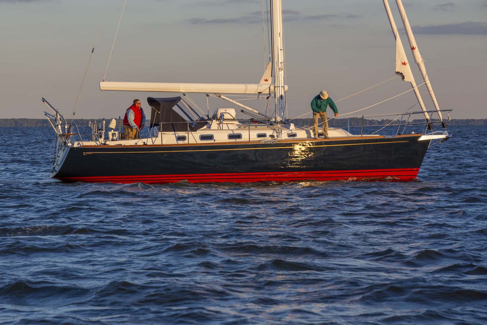 Tartan-Yachts-395-Sailboat-profile-2